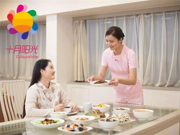 请问桂林月嫂姐妹们，坐月子能喝母鸡汤吗？(图1)