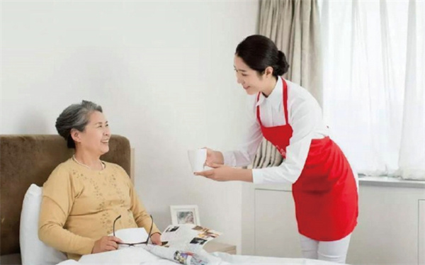 桂林保姆价格多少合理？(图1)